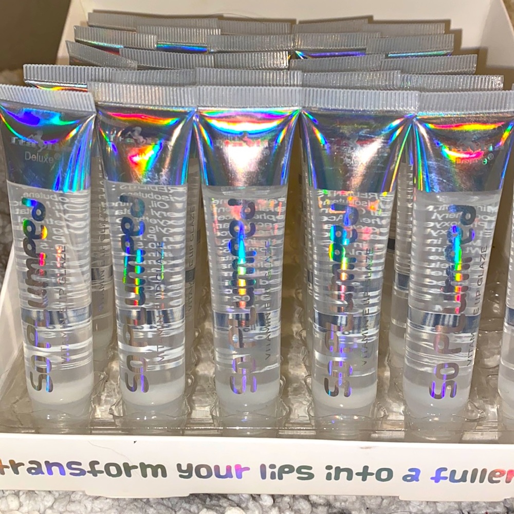 So plump lip gloss!